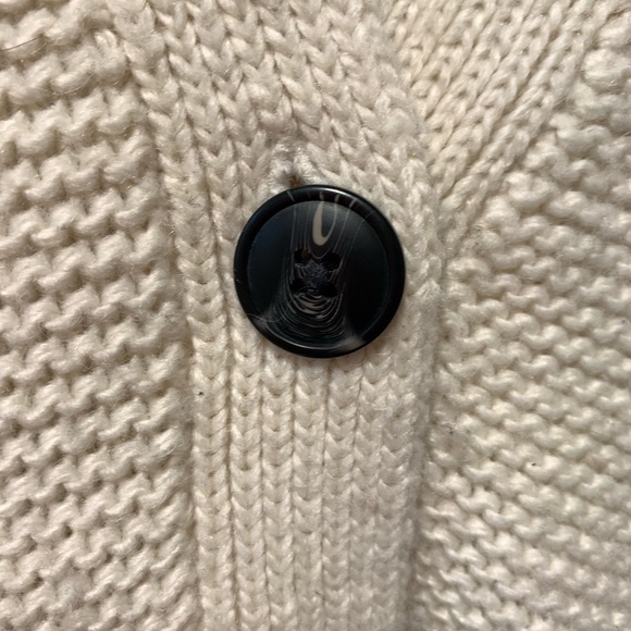 Gorgeous Gap Women’s Small Chunky Knit cardigan Women’s Small - Picture 2 of 3